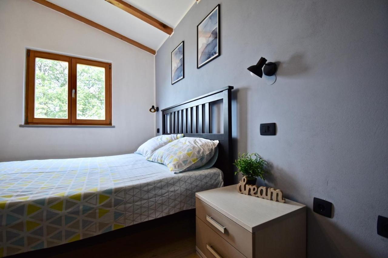 Relaxing Holiday House With Terrace Sea View Медулин Екстериор снимка